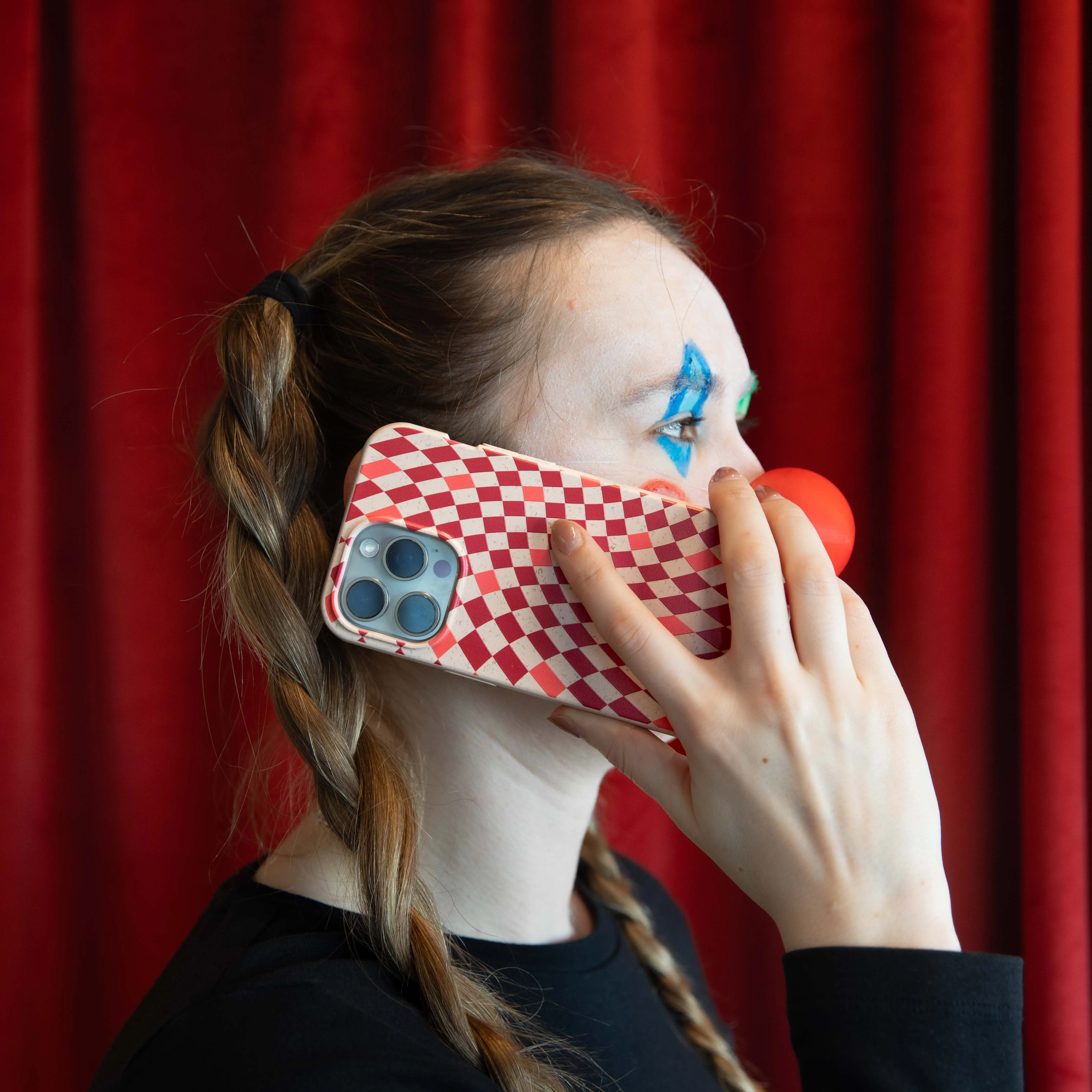 Unique Artwork Durable Build Texture Seashell Red Checks iPhone 17 Case