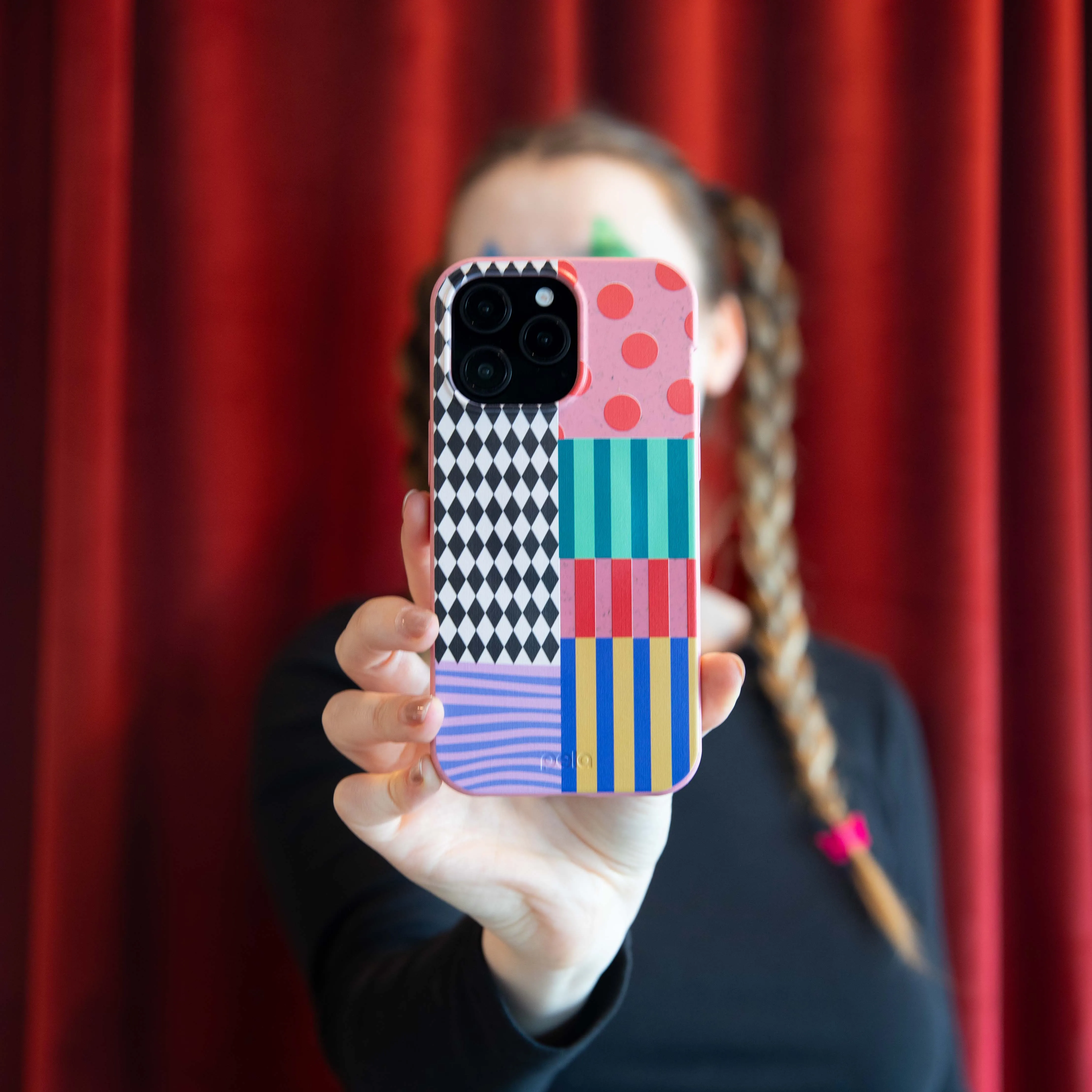 Bubblegum Pink Juggling Colors iPhone 17 Case Ultra light