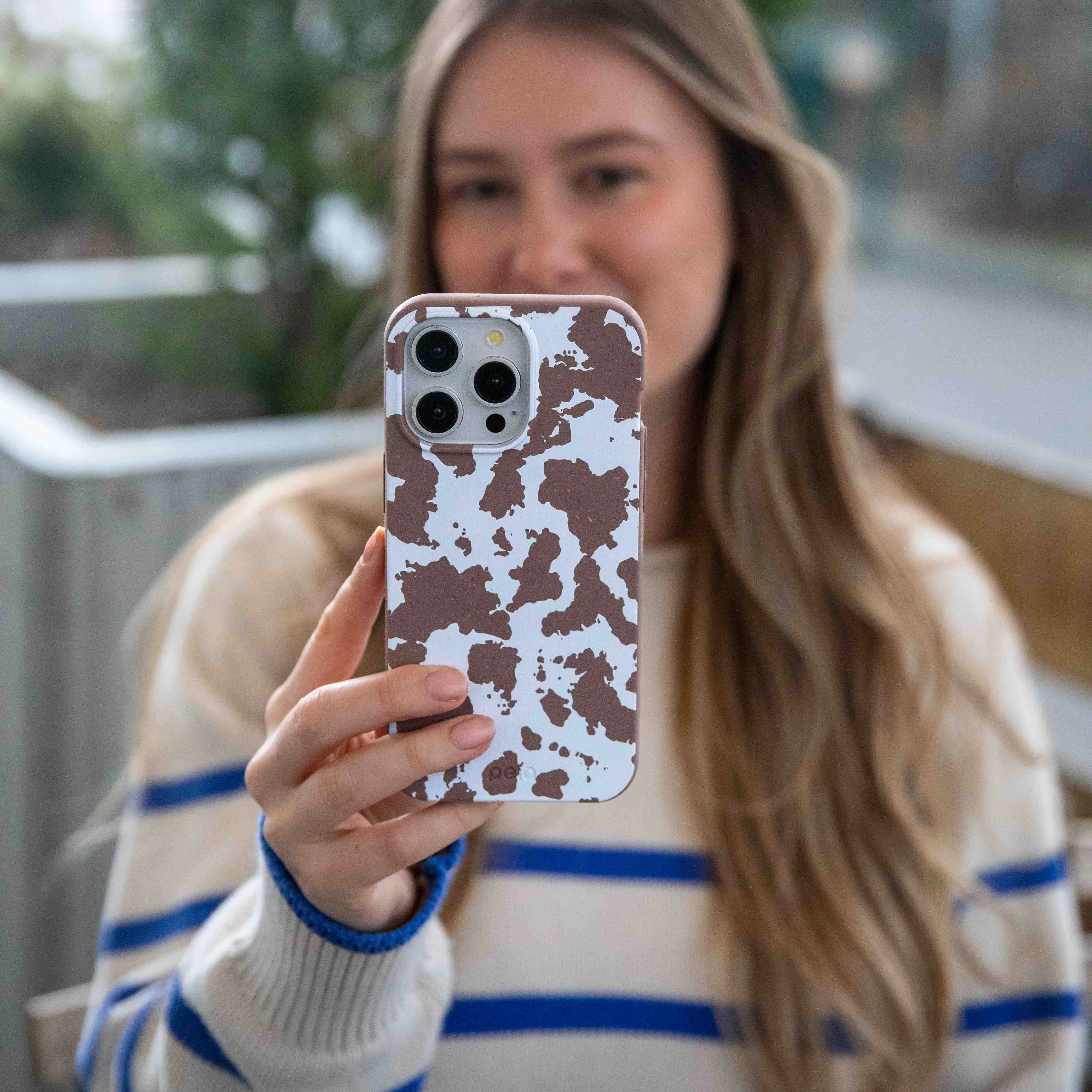 Impact Cushion Premium Detail Finish Chocolate Brown Cow Couture iPhone 17 Case