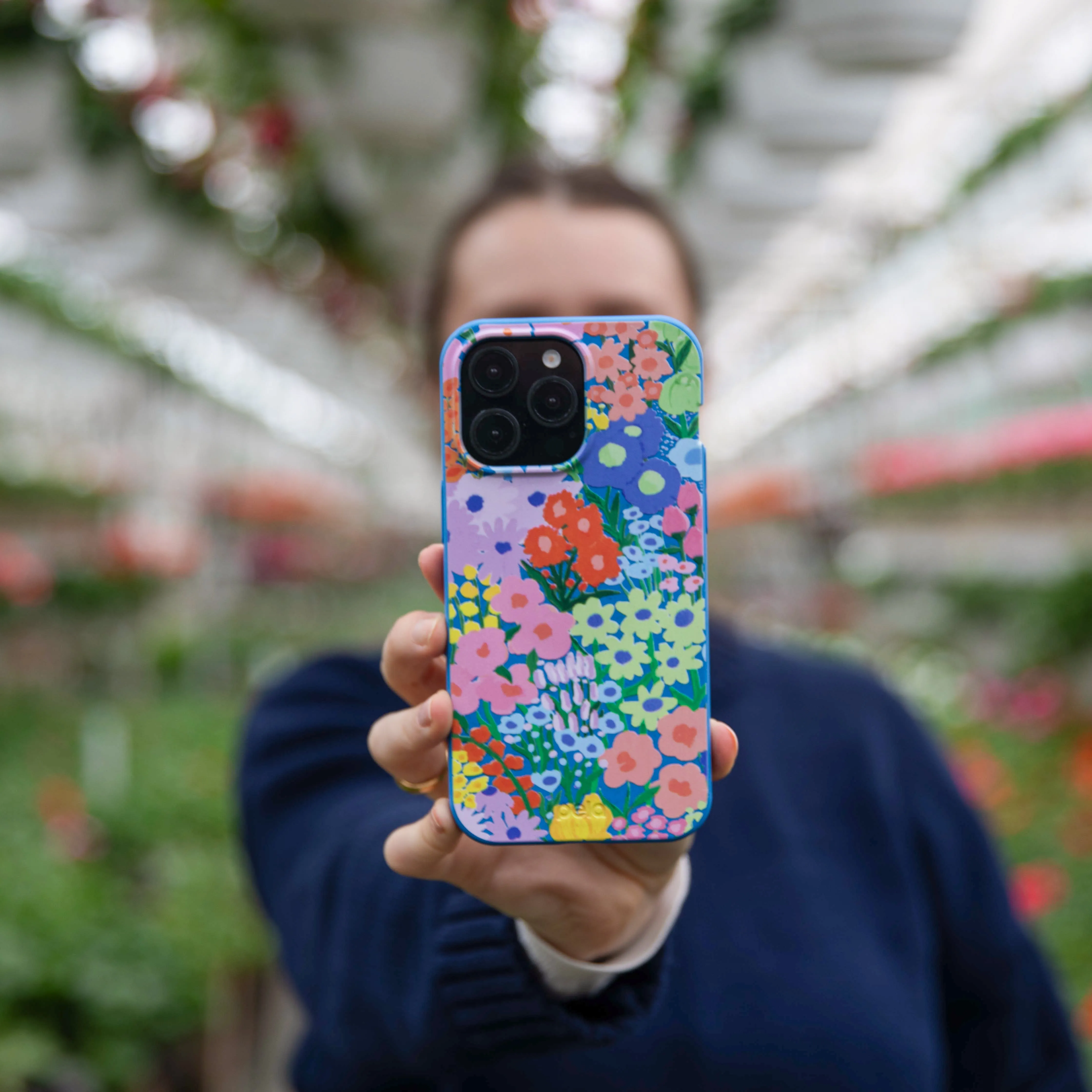 Color Gradient Smooth Surface Electric Blue Painted Garden iPhone 17 Case