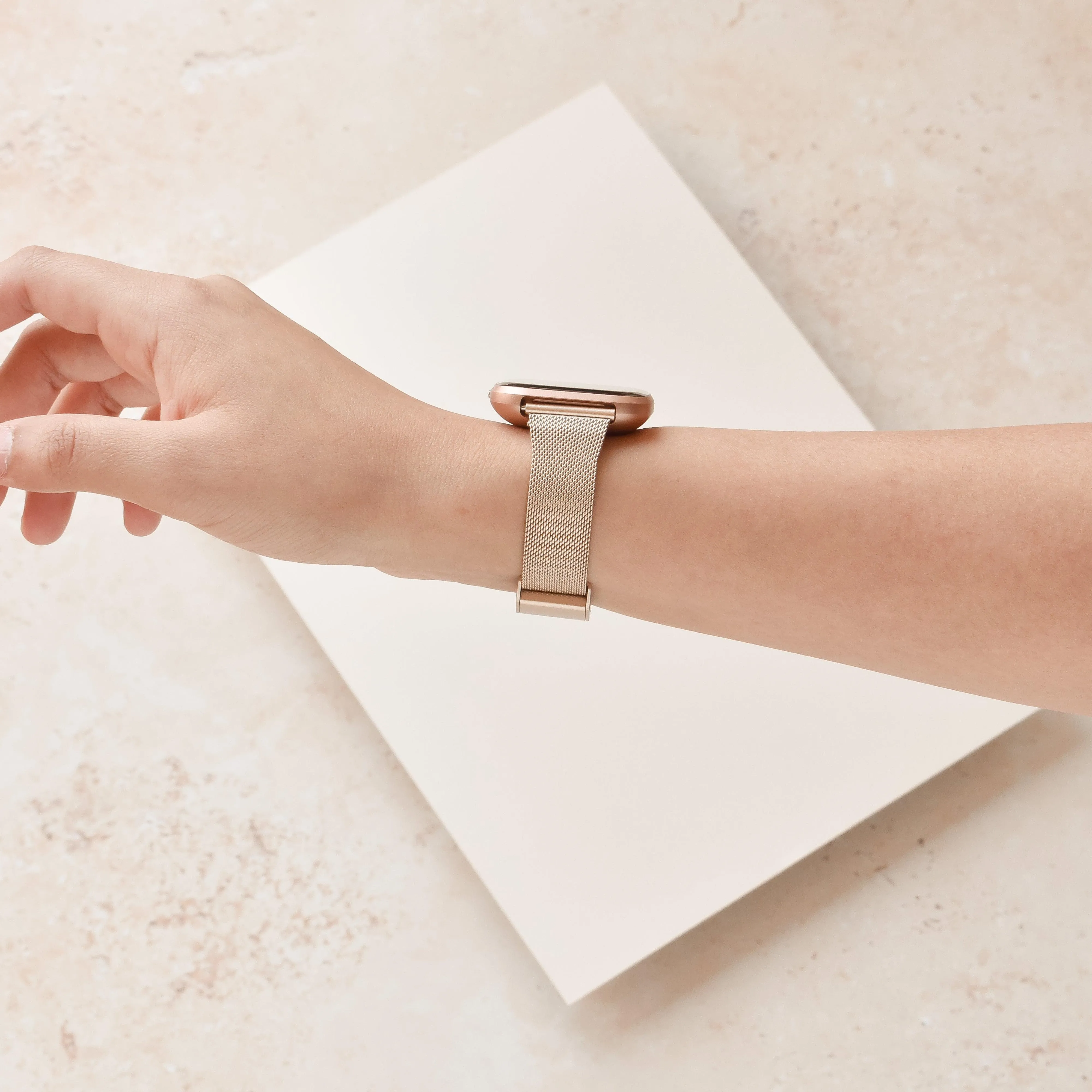 Fitbit Strap - Slim Milanese - Gold Outdoor Motion Fit