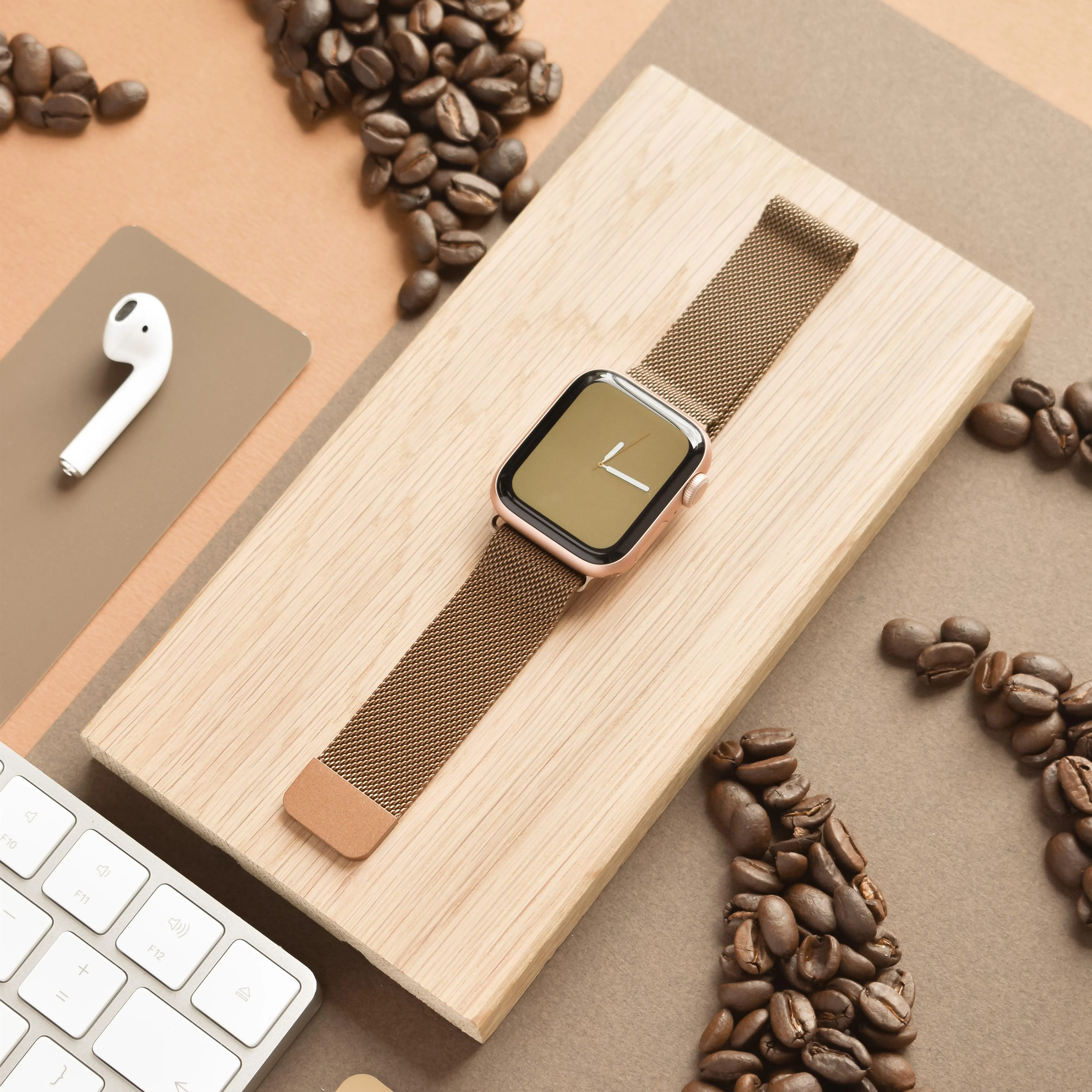 Magnetic Chain Apple Watch Strap - Coffee Daily practicality Premium Craft