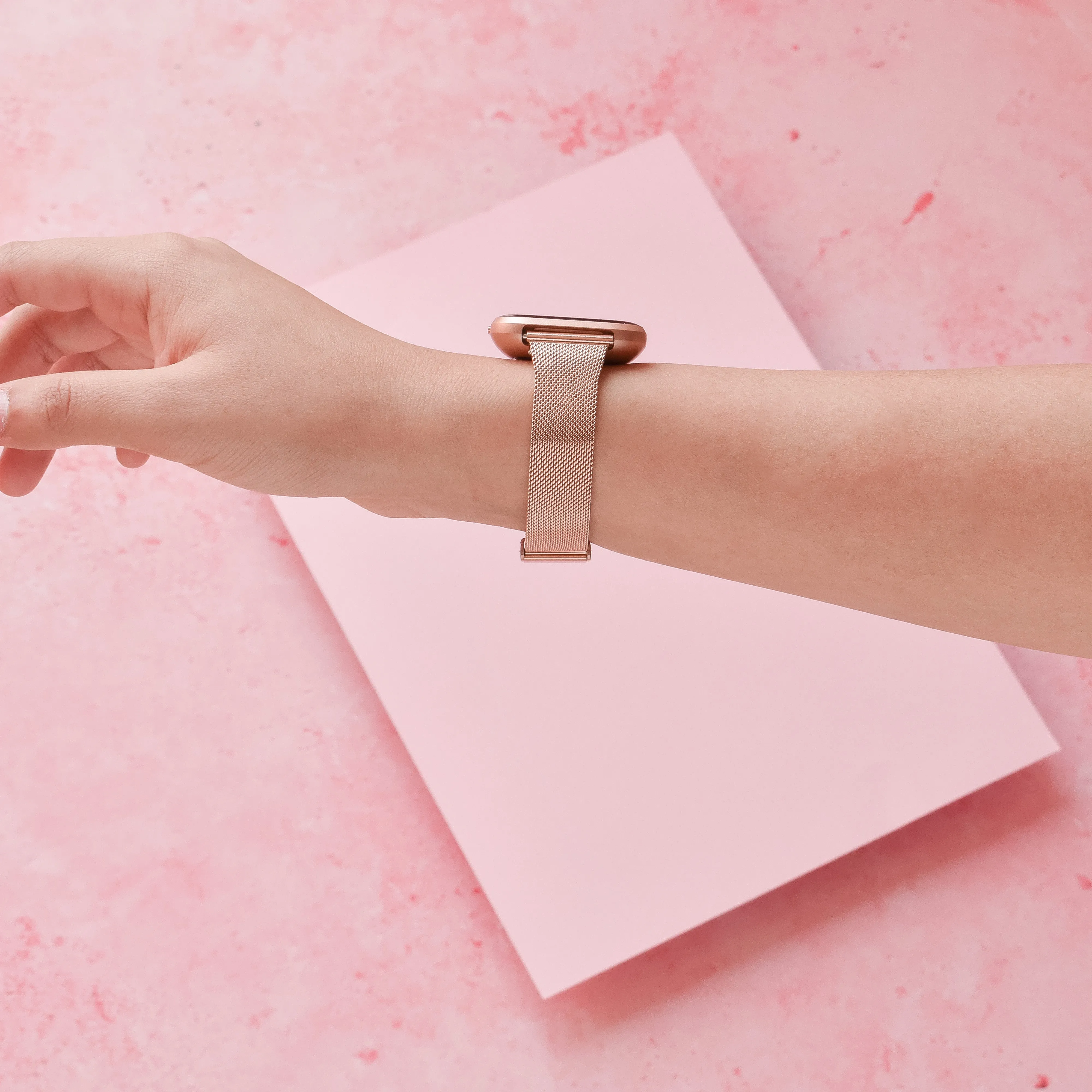 Sporty Look Fitbit Strap - Slim Milanese - Rose Gold