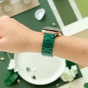 Flexible Feature Design Luxe Green Apple Watch Strap