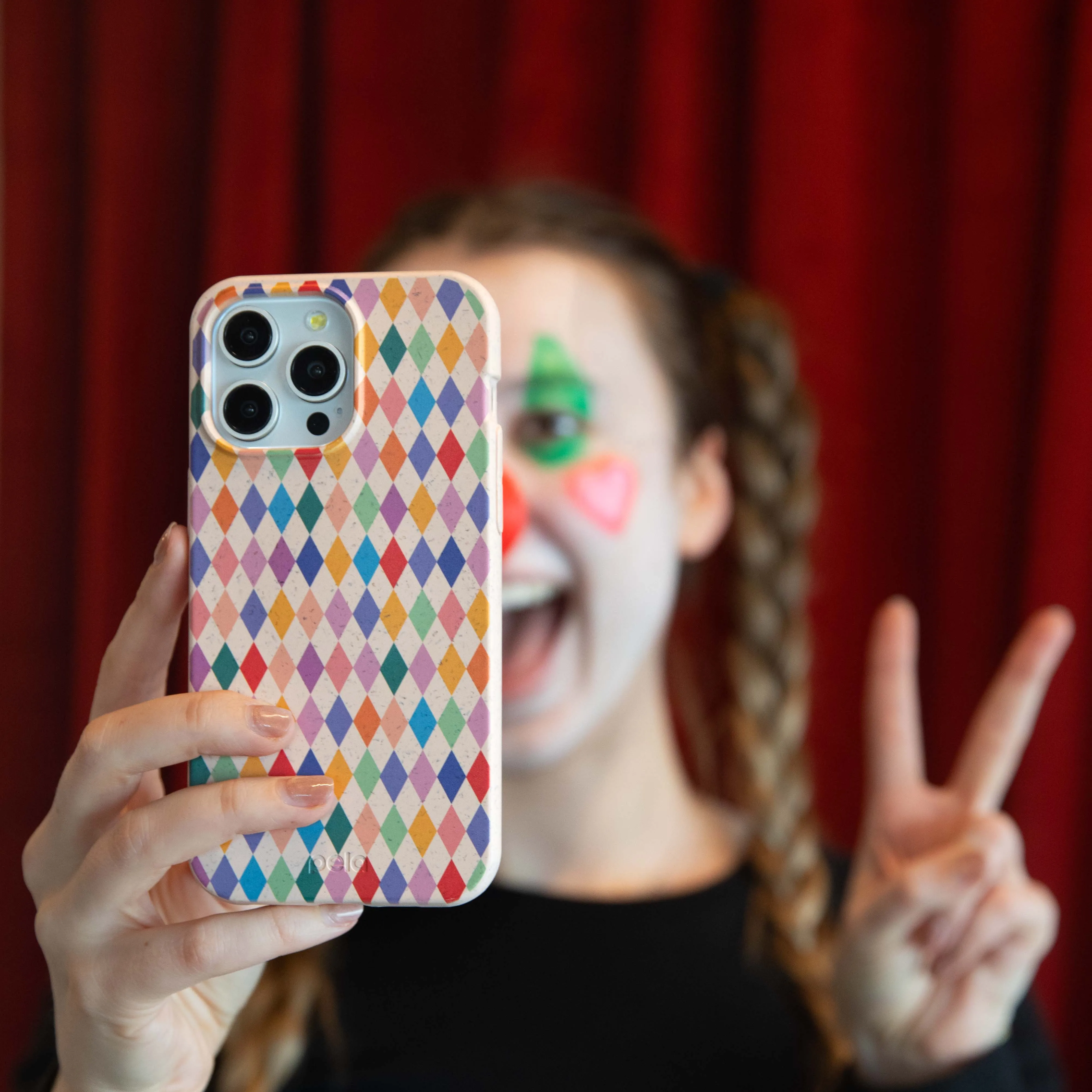 Seashell Carnival Jewels iPhone 17 Case Lightweight accessory Light Touch