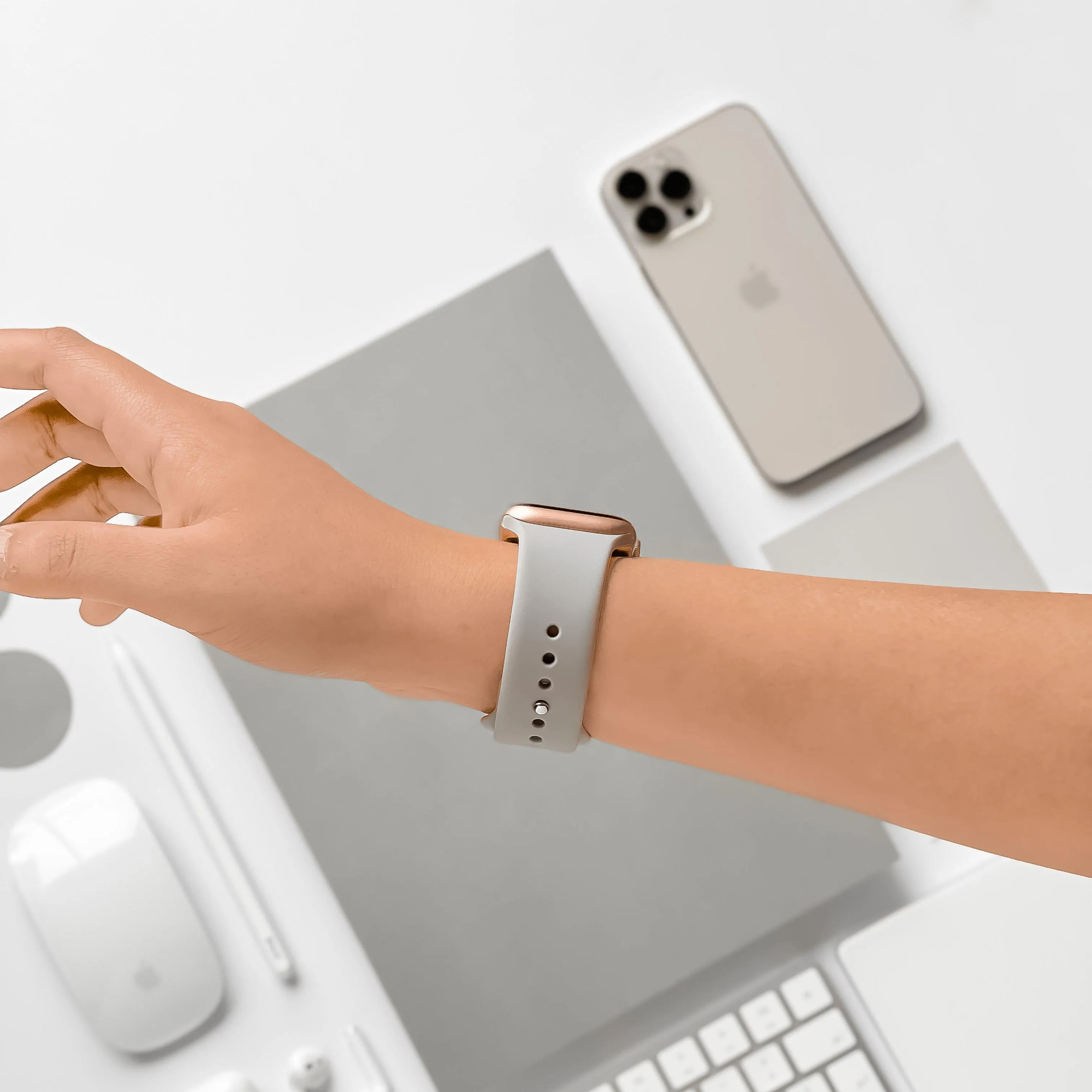 Smart Accessory Classic Smooth Texture NAKD Apple Watch Strap - Ice Grey