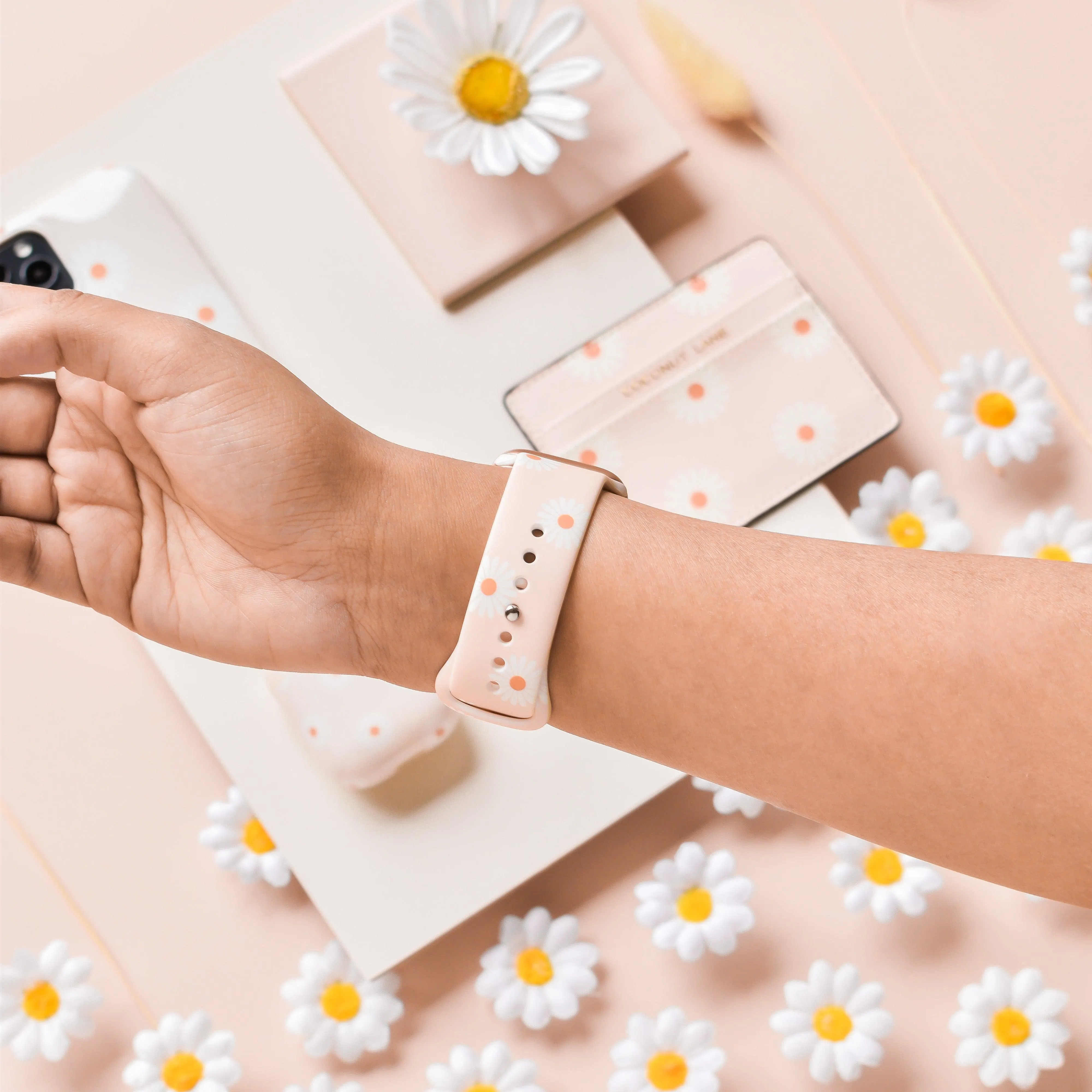 Active Comfort Style Neutral Daisies Apple Watch Strap