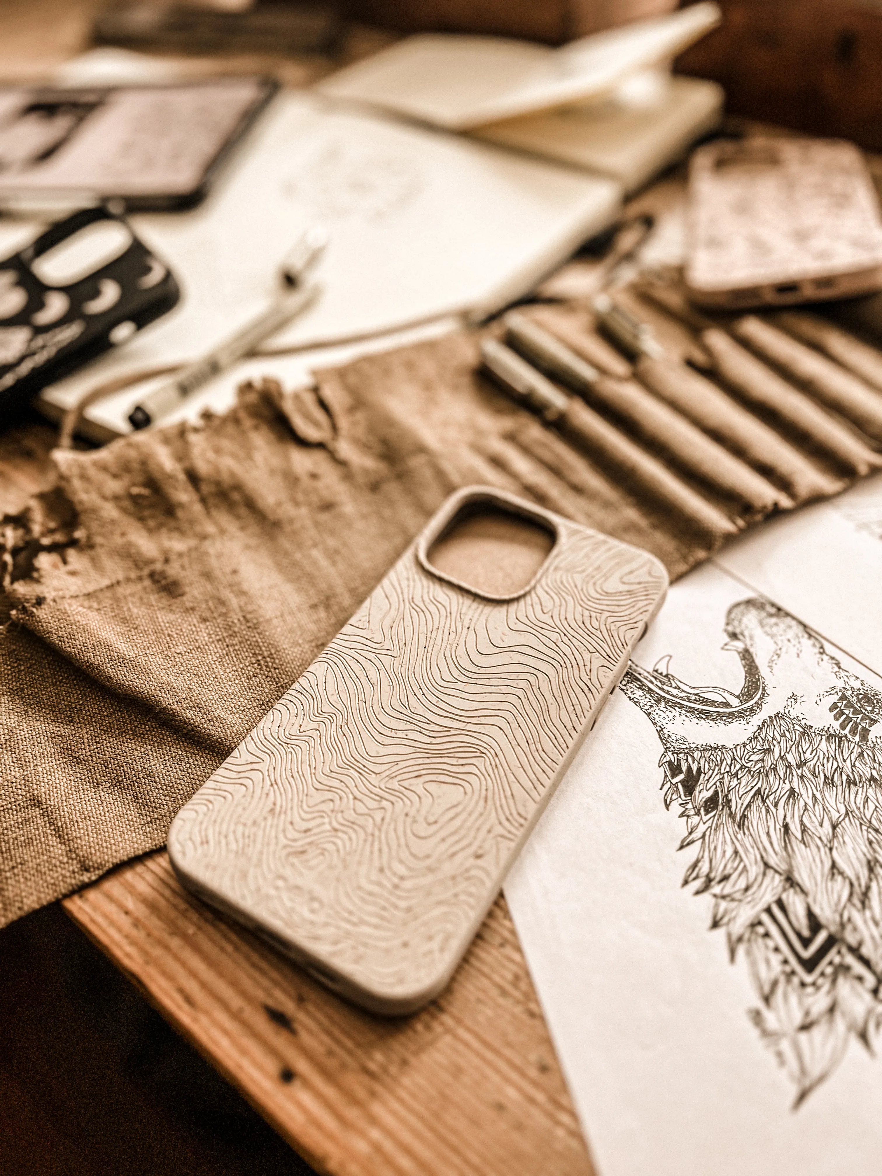 Matte Edge London Fog Trail Lines iPhone 17 Case