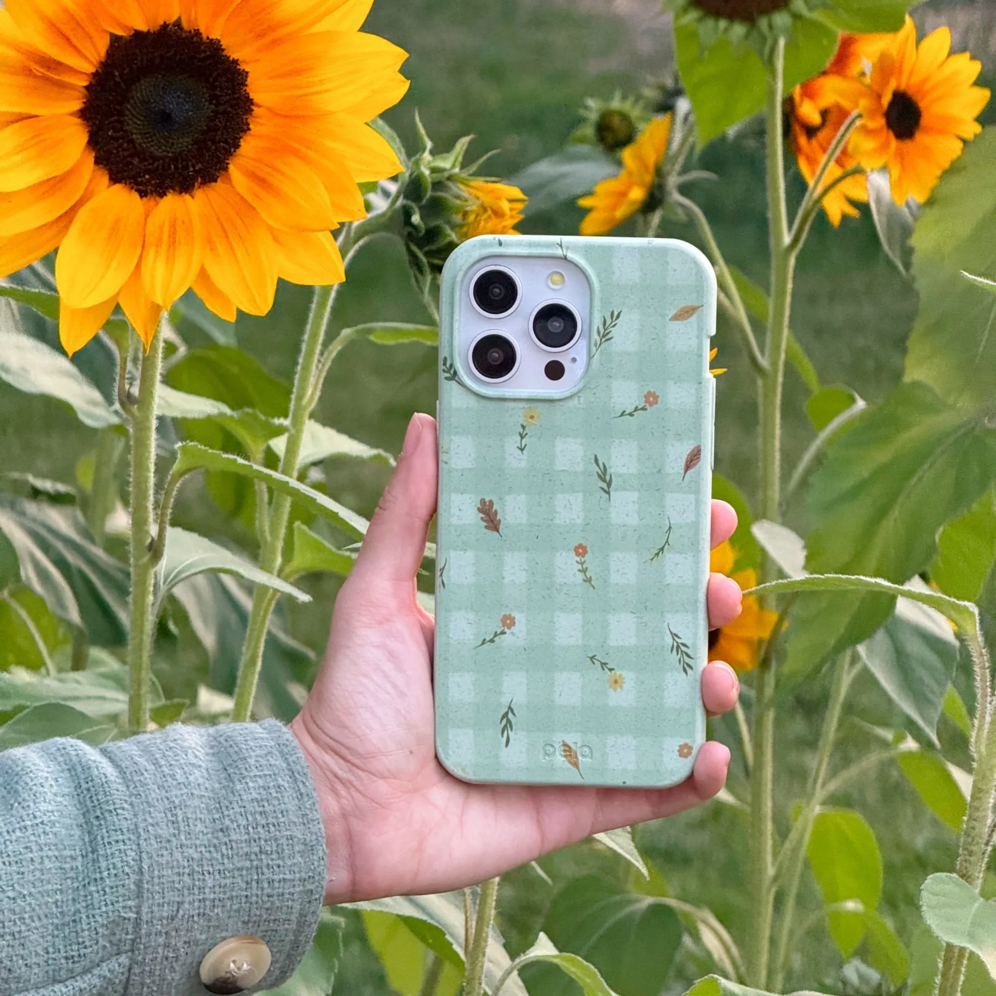 Premium Quality Sage Green Fall Gingham iPhone 17 Case