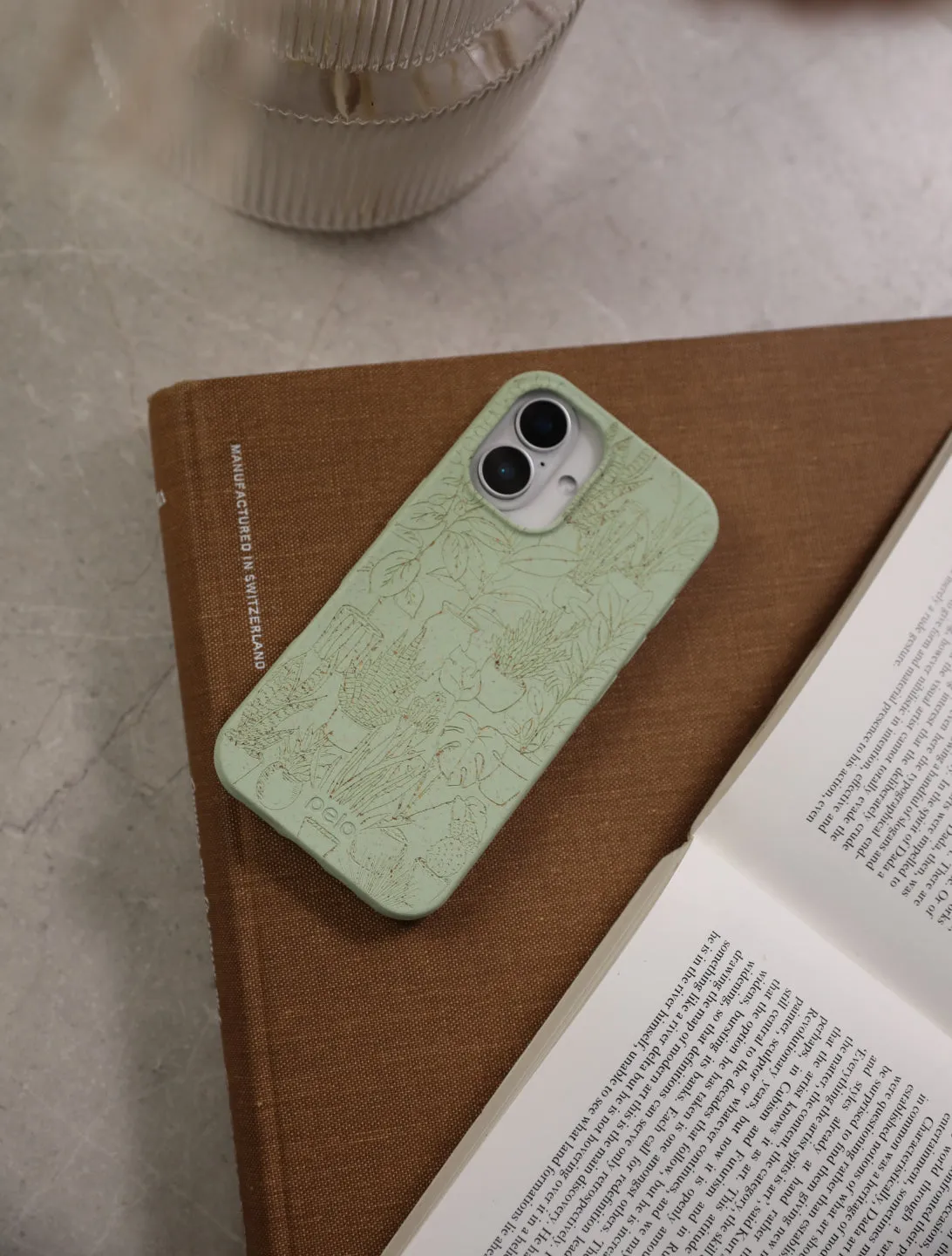 Gift Choice Sage Green Green Oasis iPhone 17 Case