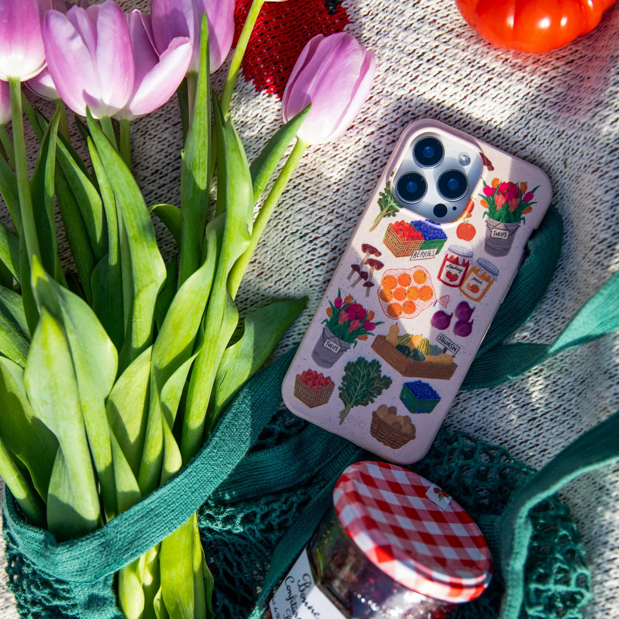 Grip Layer Seashell Farm Market iPhone 17 Case