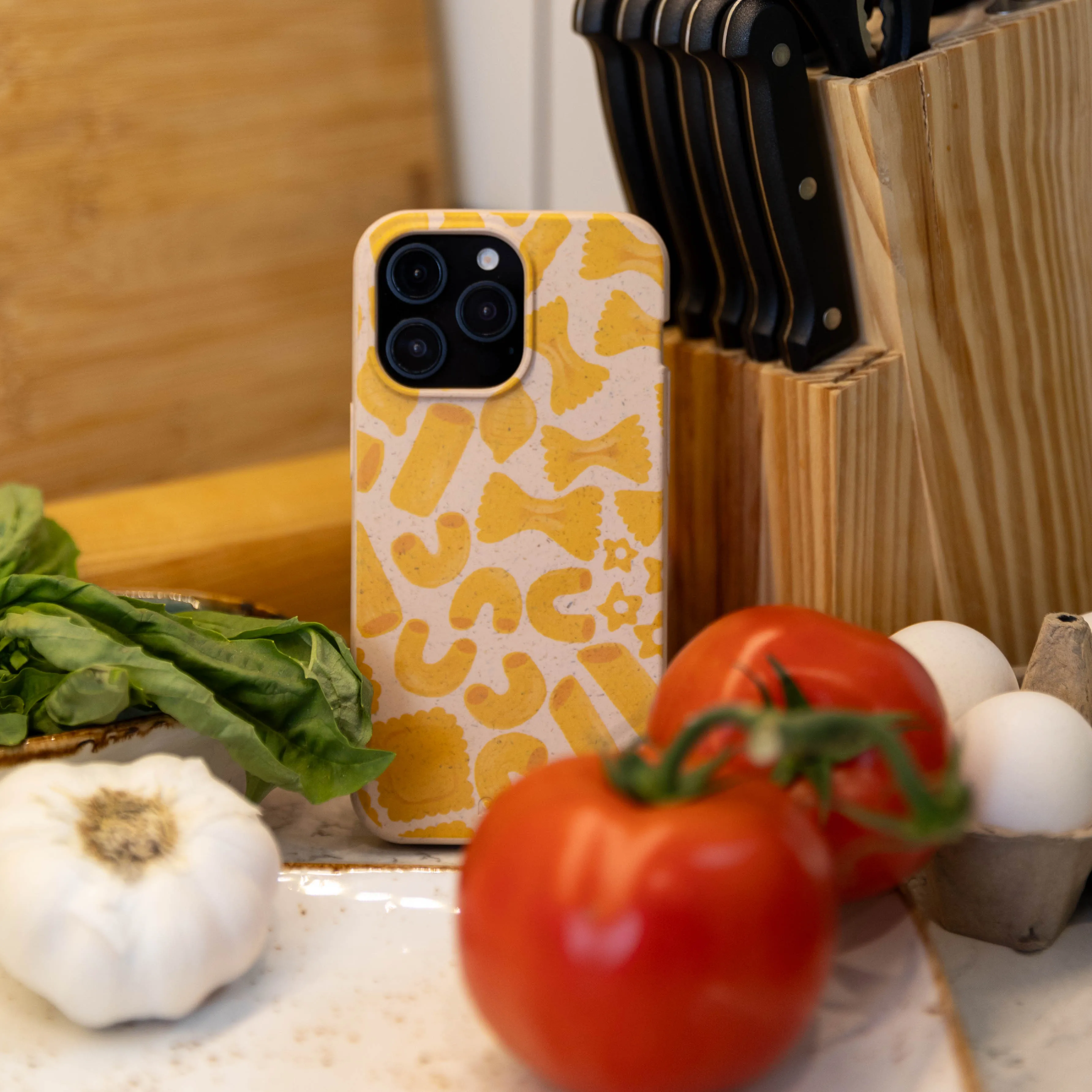 Seashell Noodle Fiesta iPhone 17 Case Soft Shield Compact Texture