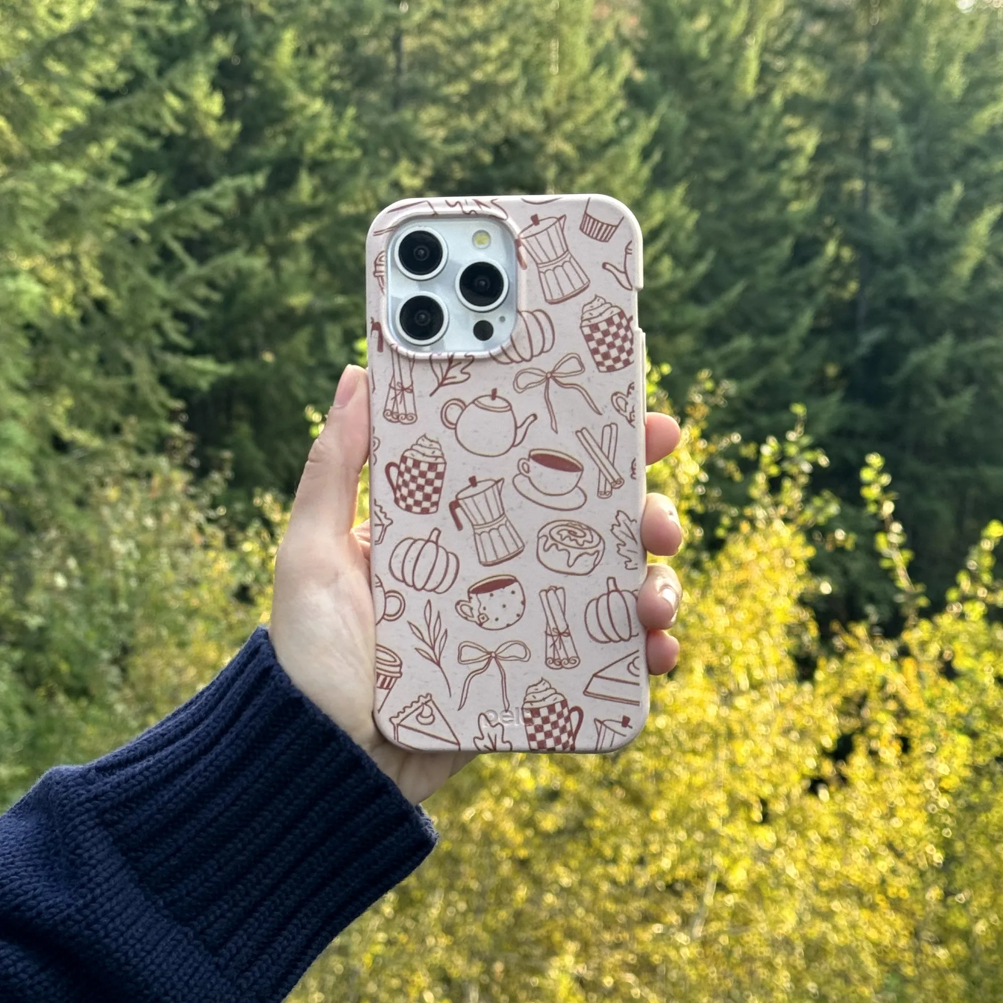 High End Look Elegant Design Layer Seashell Pumpkin Spice iPhone 17 Case