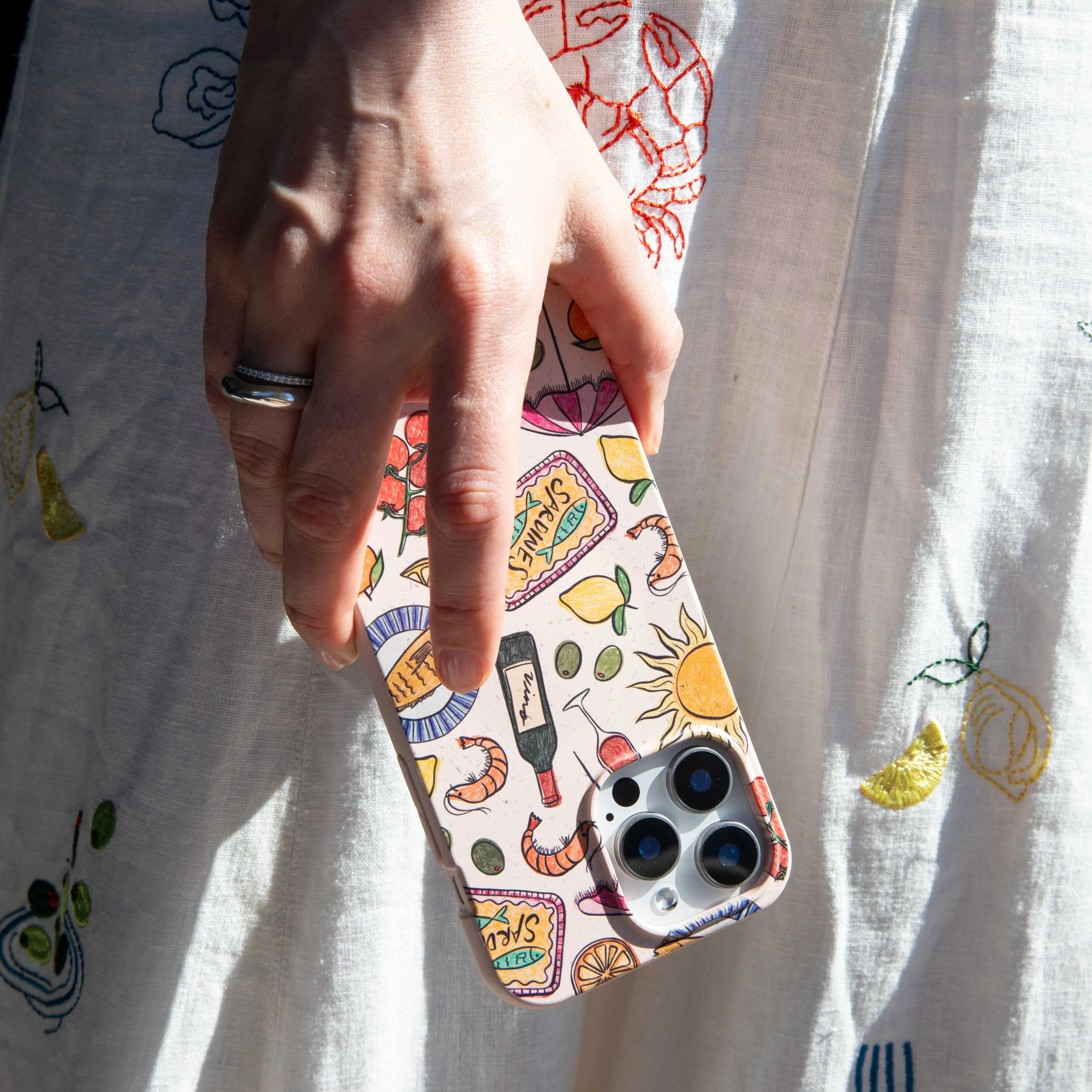 Seashell Coastal Bites iPhone 17 Case Stylish Color