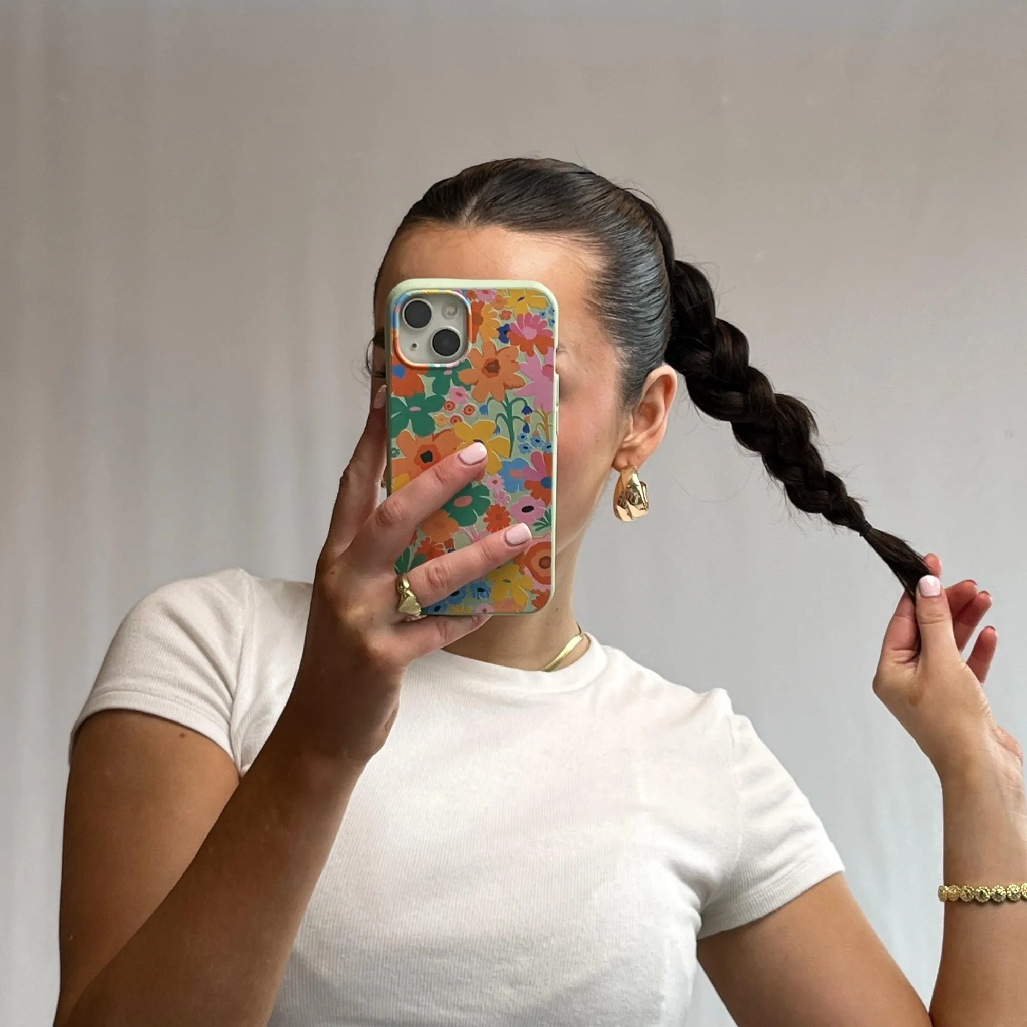 Sleek Profile Sage Green Bright Spring iPhone 17 Case