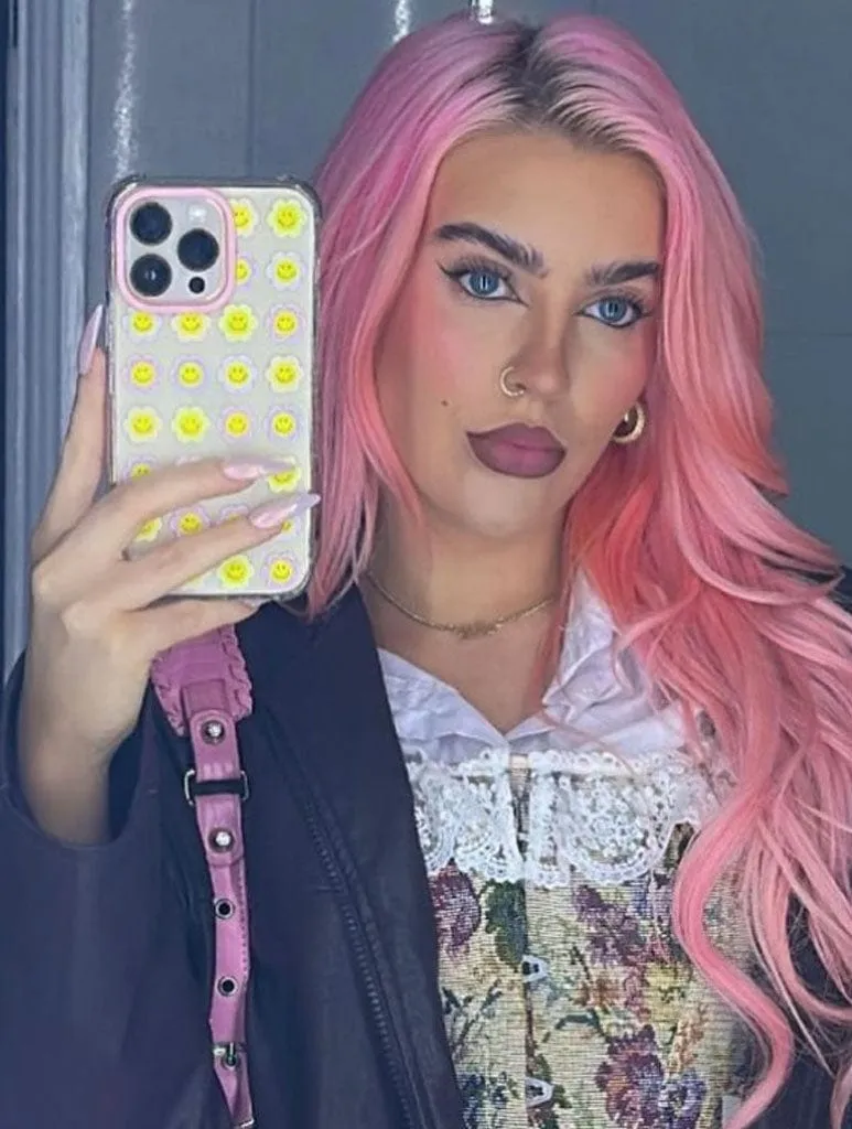 slim fit Big Fat Jenna Happy Daisy Shock iPhone Case