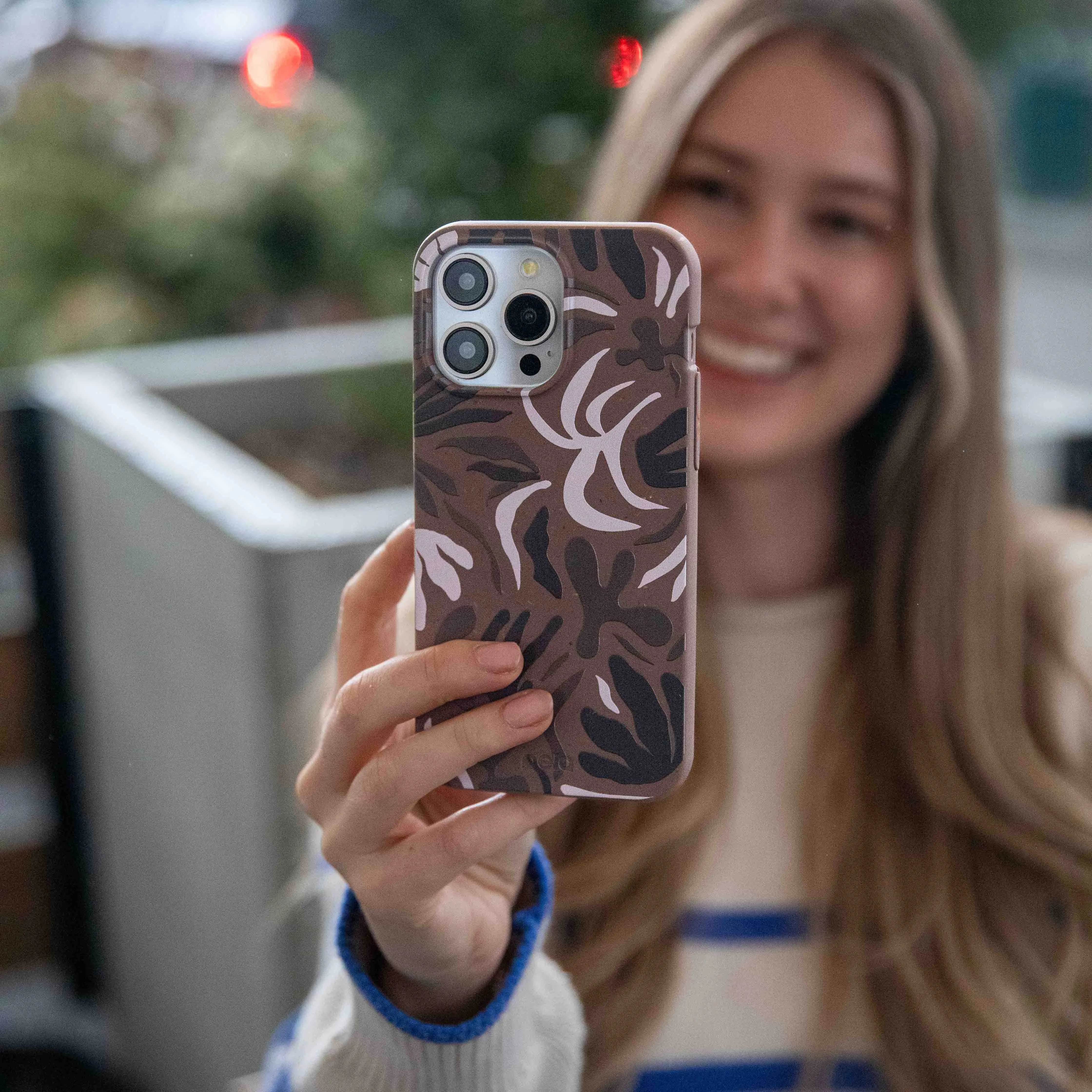 Hybrid Pattern Texture Chocolate Brown Terra Forms iPhone 17 Case