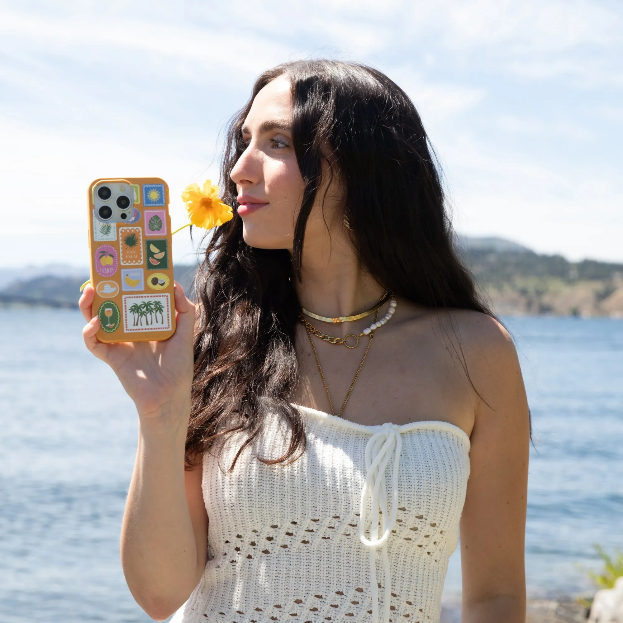 Soft Silicone Vivid Pattern Honey Summer Paradise iPhone 17 Case