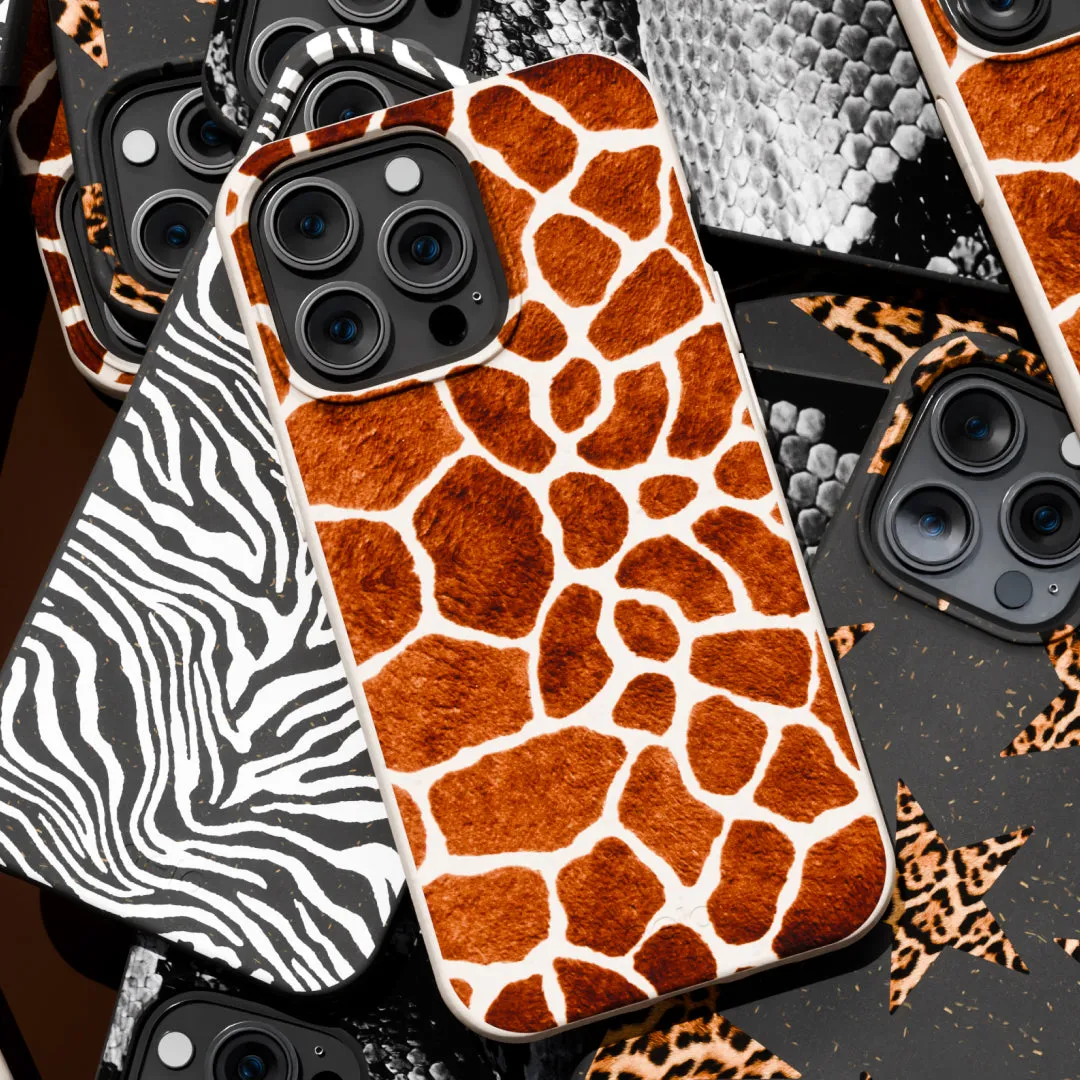 Matte Surface Design Seashell Giraffe iPhone 17 Case