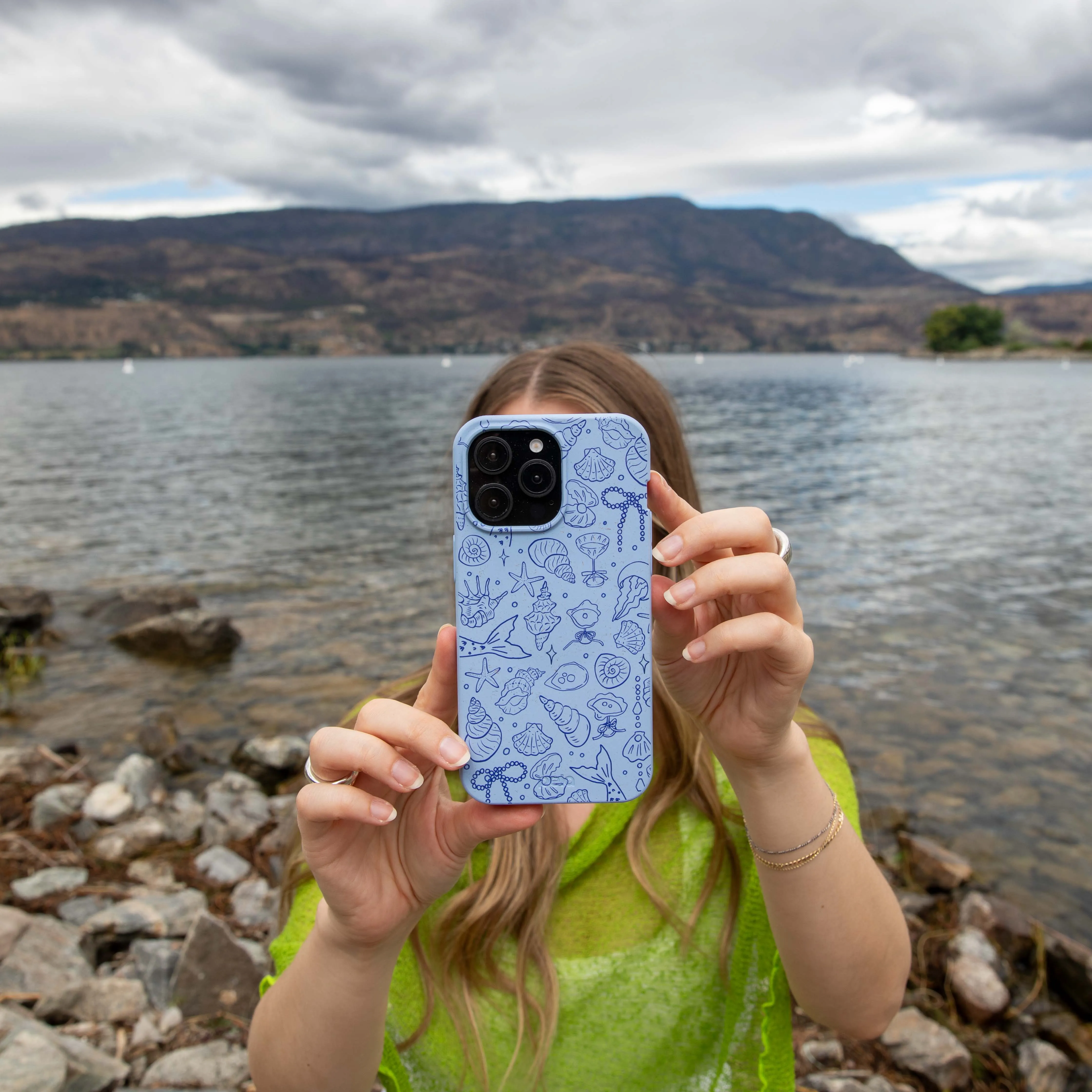 Powder Blue Ocean Charms iPhone 17 Case Scratch Block